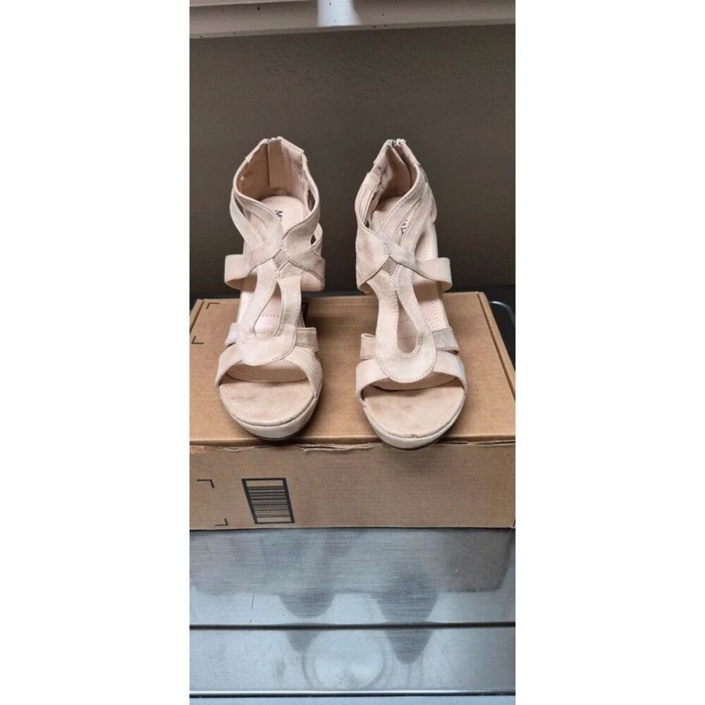 Mila Lady Lisa-4 Nude Faux Suede Wedge Heels - NIB